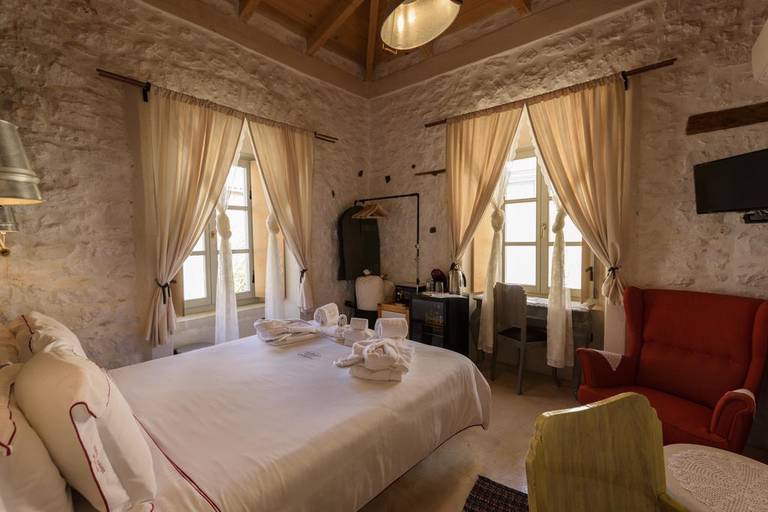 Mastoris Mansion