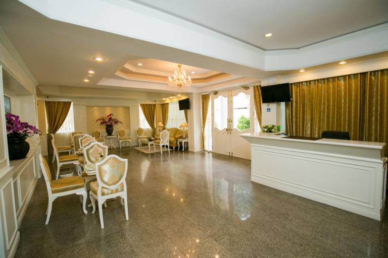 Le Paradis Bangkok Hotel Residence