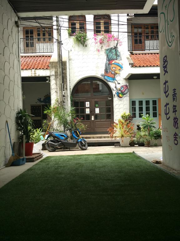 Slowness inn Bangkok