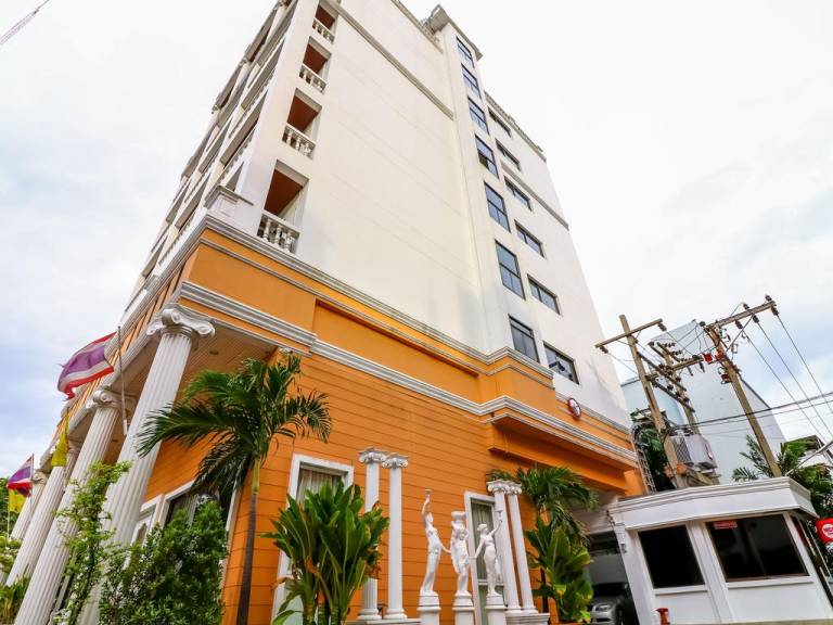 NIDA Rooms Phaholyothin 365 La Maison