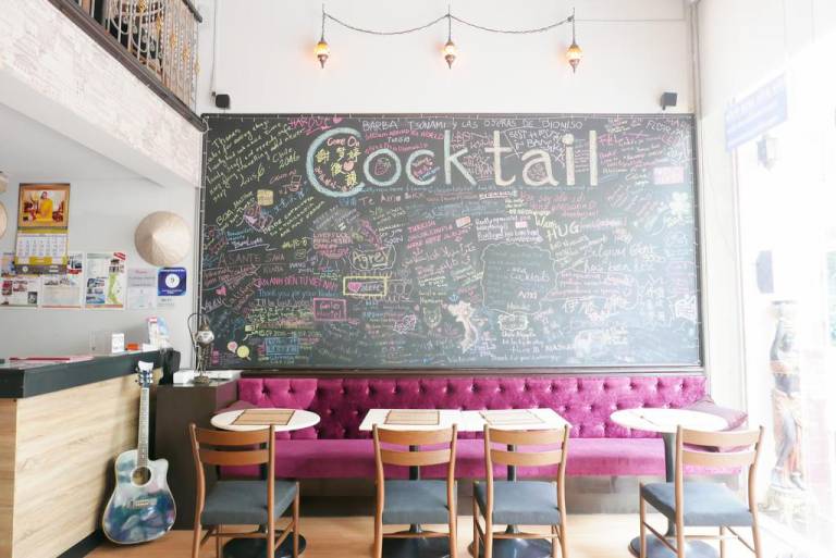 Cocktail Hostel Bar