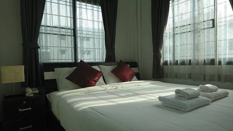 The Cube Sathorn Hostel