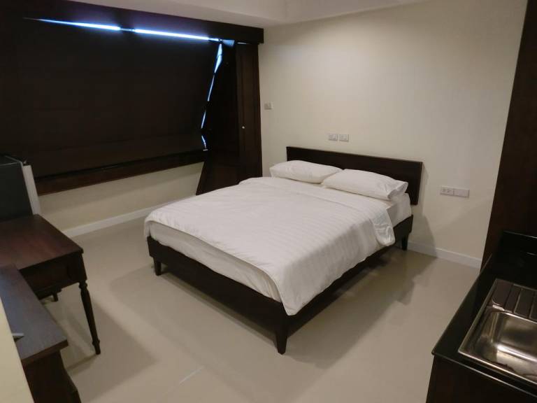 Navin Suites