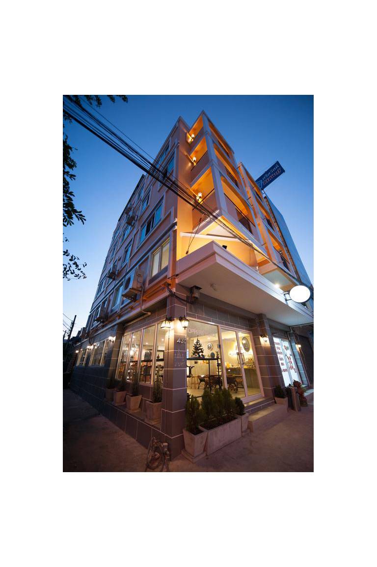 Hoppers Place Donmuang Hostel