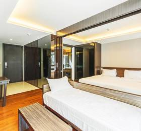 The Address Sukhumvit 61 By Favstay в Бангкоке