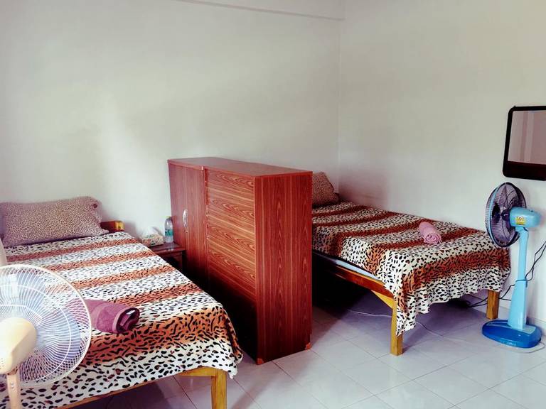 Happy Guesthouse 2