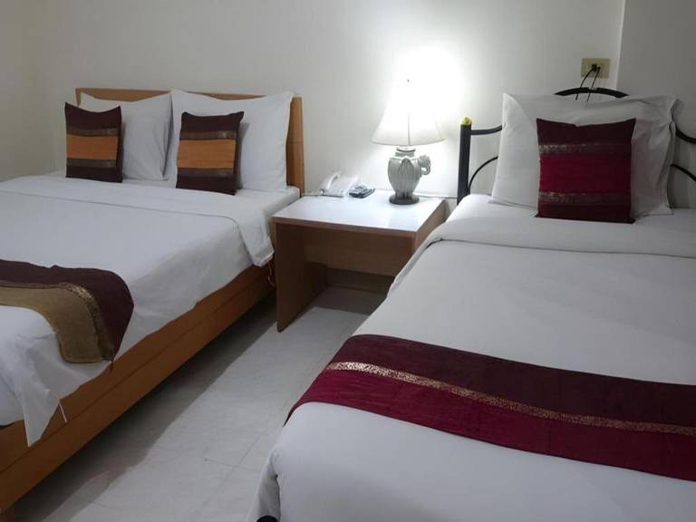 Central Place Hotel