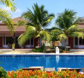Waterside Resort в Пранбури