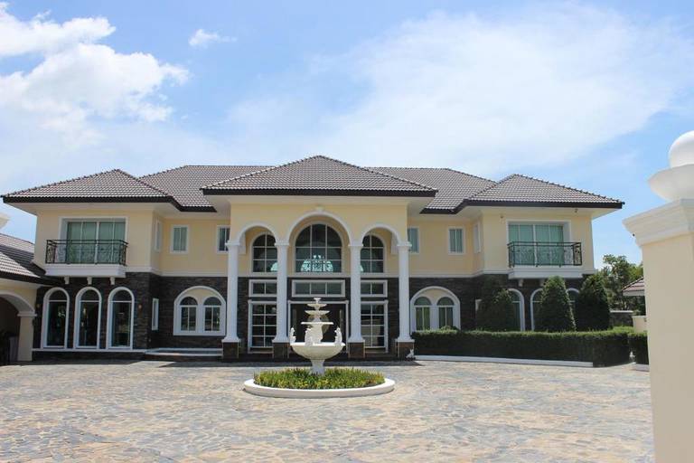 The Mansion