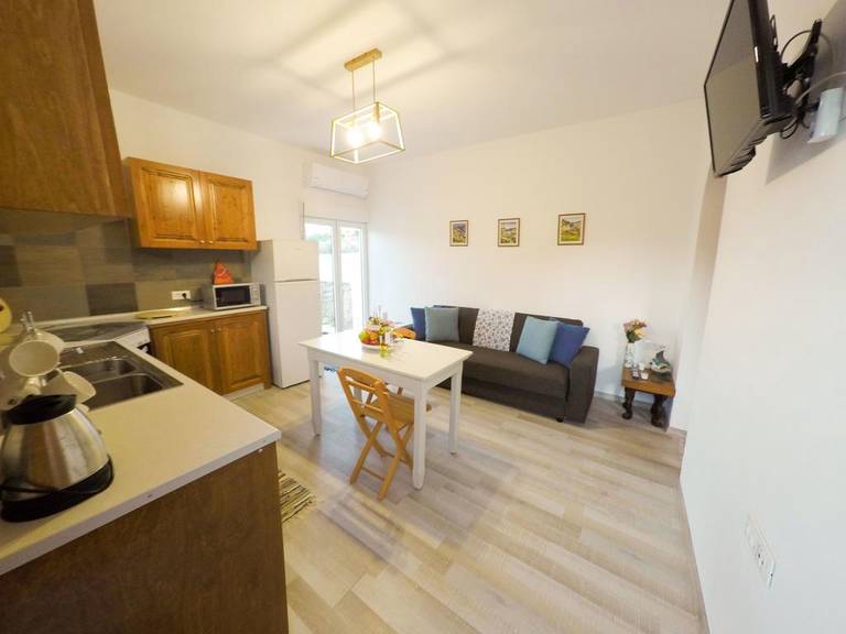 Lindos SeaSide Junior Villa