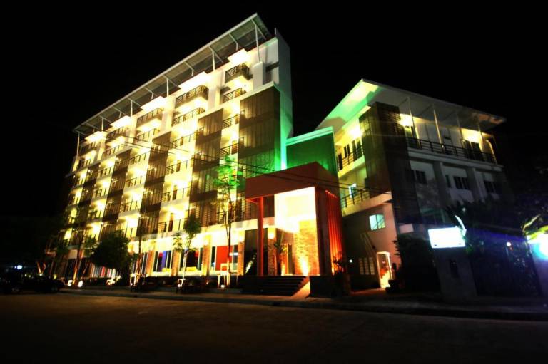 Twin Hotel