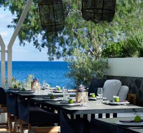 Bellonias Villas в Камари