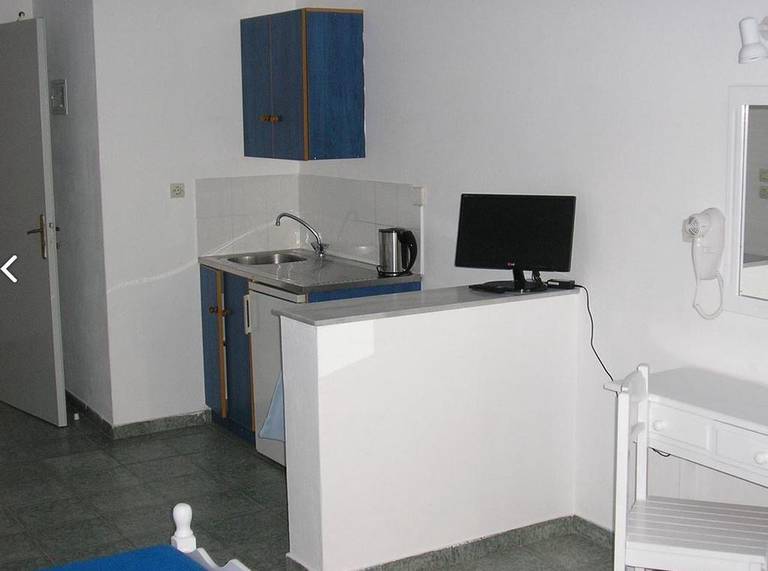 Finikas Hotel