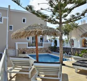 Holiday Home Santorini в Камари