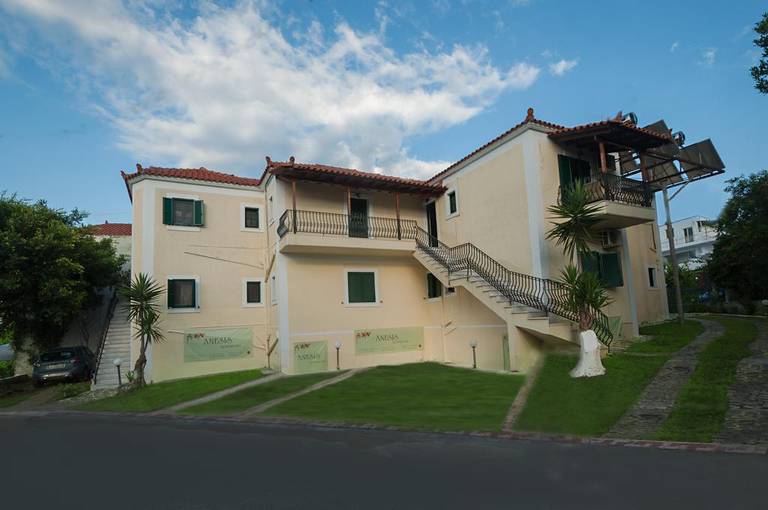 Anesis Apartments