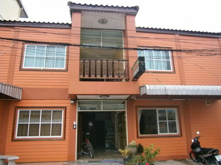 Aura House