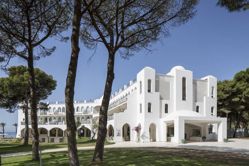 Falkensteiner Resort Capo Boi 5* Италия, Сардиния