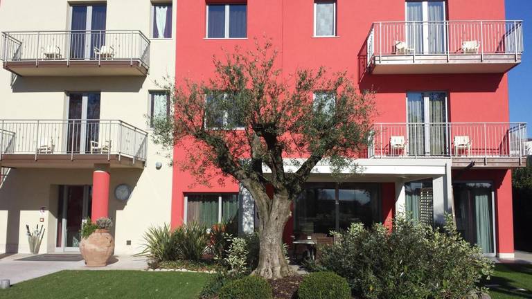 La Grotta Hotel