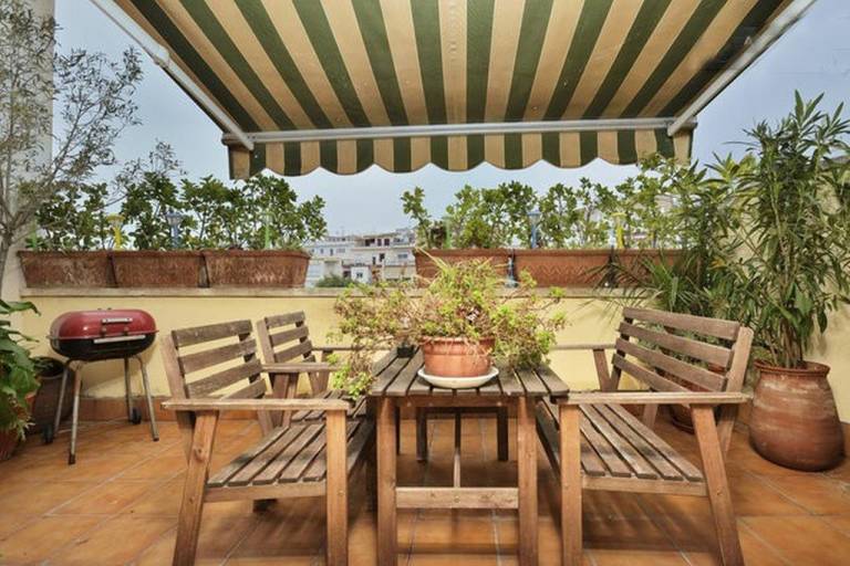 Penthouse Carrer de lHort by HelloApartments