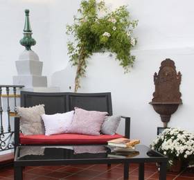 Casas de Sevilla в Севилье