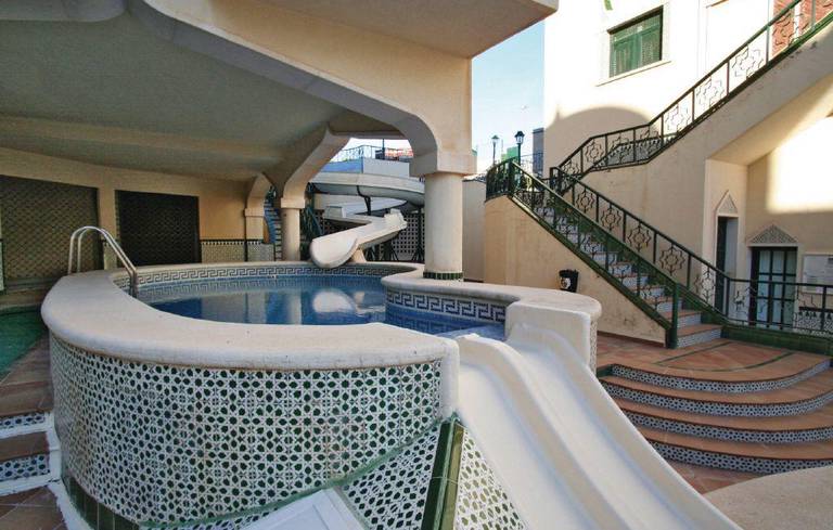 Two-Bedroom Apartment Santa Pola with an Outdoor Swimming Pool 06