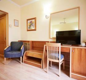 Invisa Hotel La Cala- Adults Only в Санта-Эулалия-дель-Рио