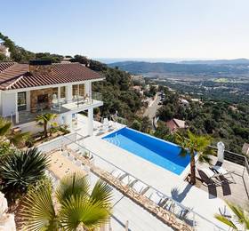 Villa Pacifica в Санта-Кристина-де-Аро