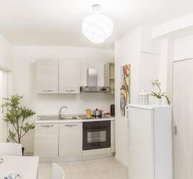 Academy Ground Floor Apartment в Венеции