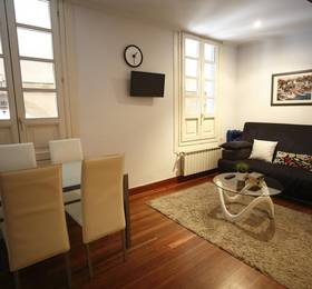 SanSebastianFlats /Square Apartment в Сан-Себастьяне