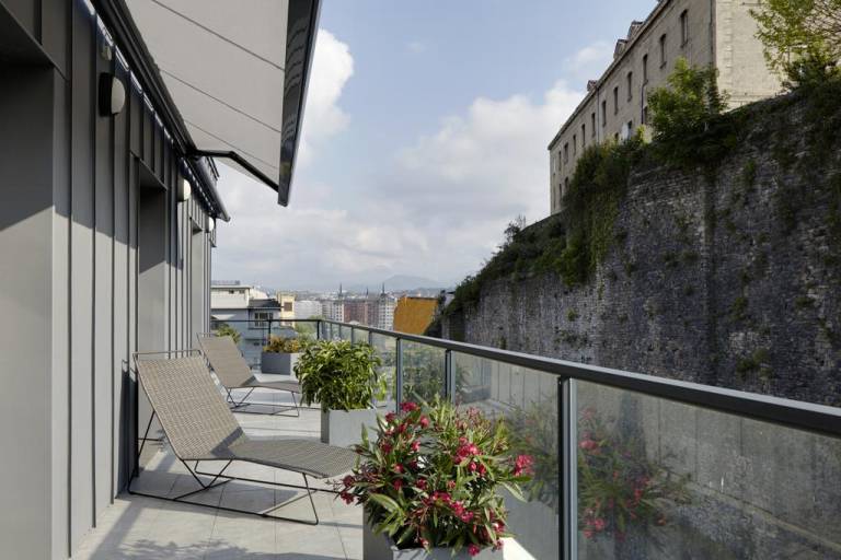 Amani Terrace Apartment by FeelFree Rentals