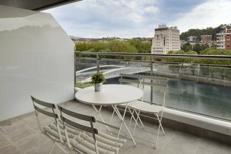 River Terrace 5 Apartment by FeelFree Rentals