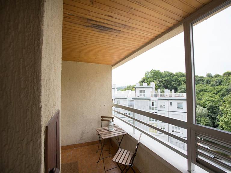 Pakea by People Rentals