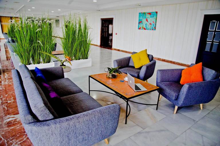 Hotel y Apartamentos Bahia Sur