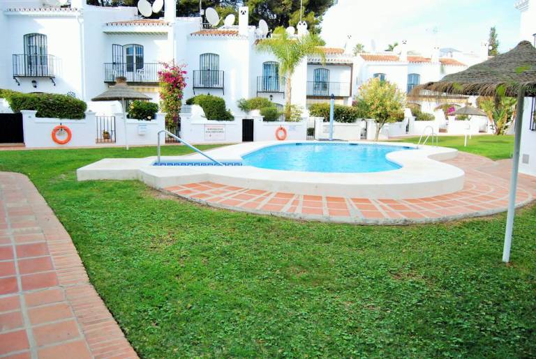 Los Pinos I