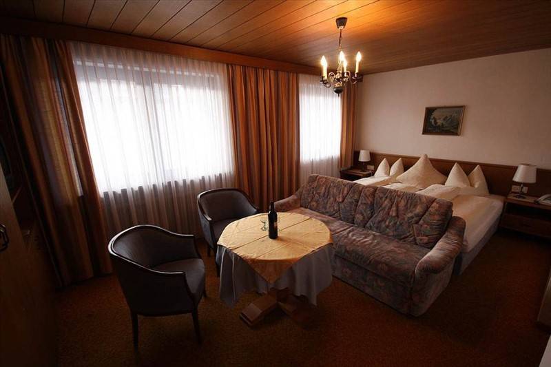 Tiroler Weinstube 3* Австрия, Зеефельд