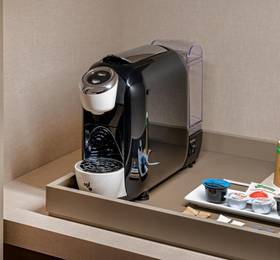 AC Hotel Avenida de America, a Marriott Lifestyle Hotel в Мадриде