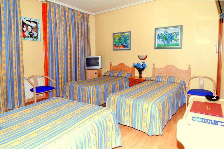 Hostal Plaza DOrt