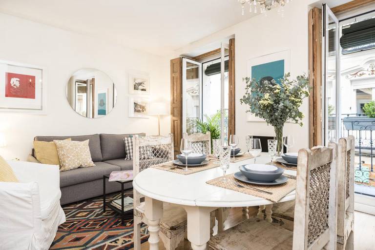 Prado Art Elegant Apartment
