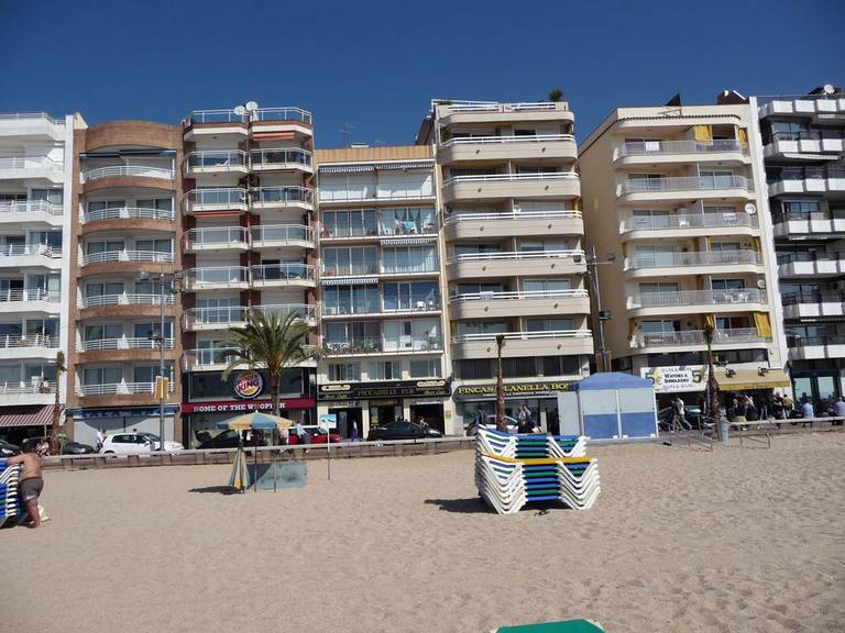 Sant Jordi Plaza Espana