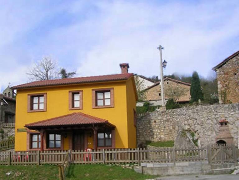 Casa de Aldea Balcon de los Picos
