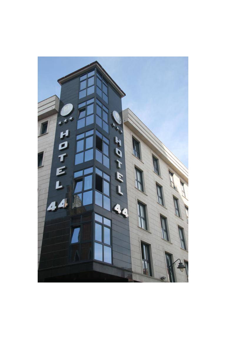 Hotel 44