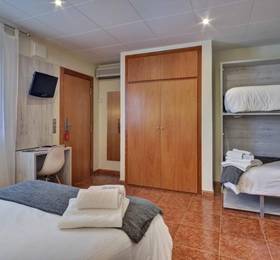 Hotel Los Angeles в Фигерасе