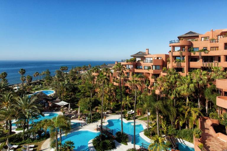 Bahia Beach Apartments Estepona
