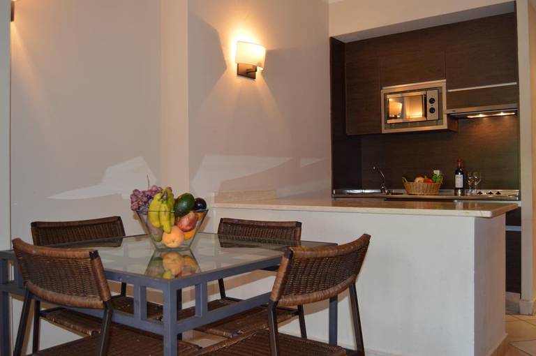 Bel Air Beach Apartments