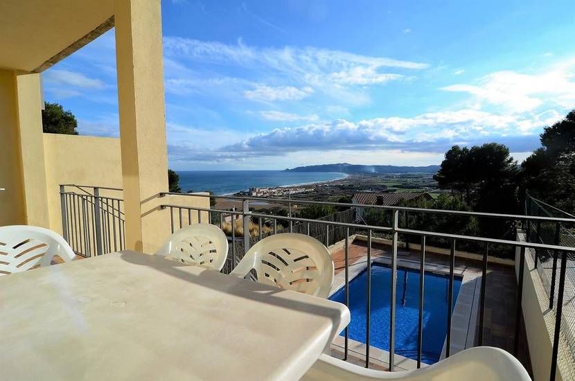 Apartamentos Montseny Испания, Л'Эстартит