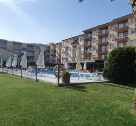 Holiday Home Villa Guapa в Л'Эстартите