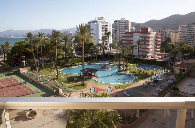Apartamentos Florazar II