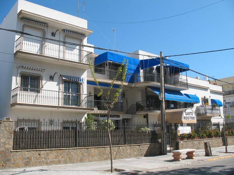 Apartamentos Turisticos Santo Rostro