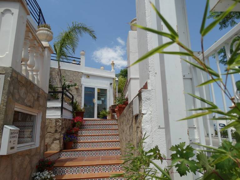 Hostal Residencial La Paloma II