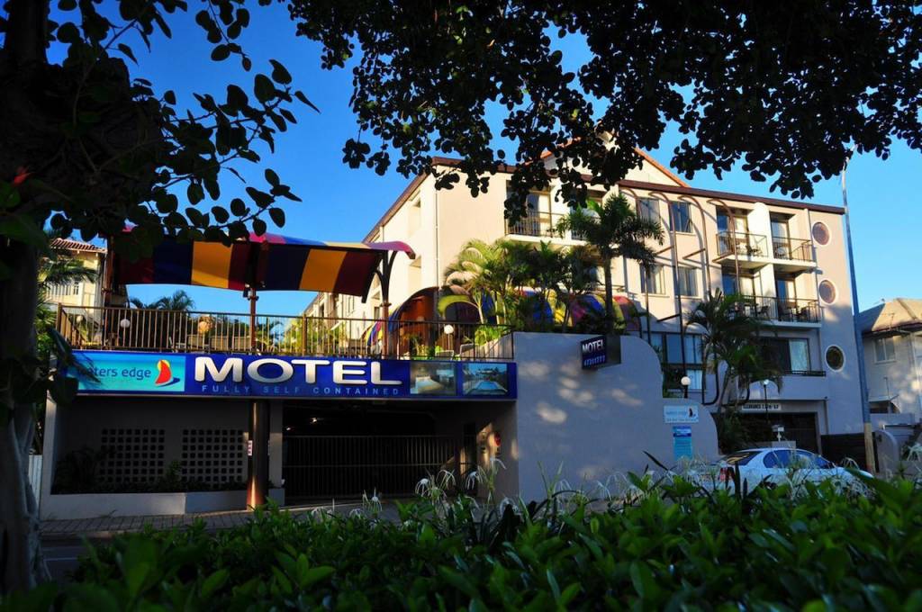 Waters Edge The Strand 4*